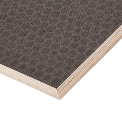 Plywoodskiva med halkskyddande yta i rutmönster, exponerade fanerkanter synliga.