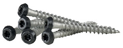 Flera skruvar med svart huvud ligger ihop.